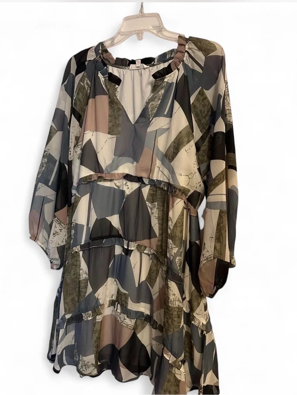 Stylish Abstract Tiered Mini Dress in Neutral Tones by Entro